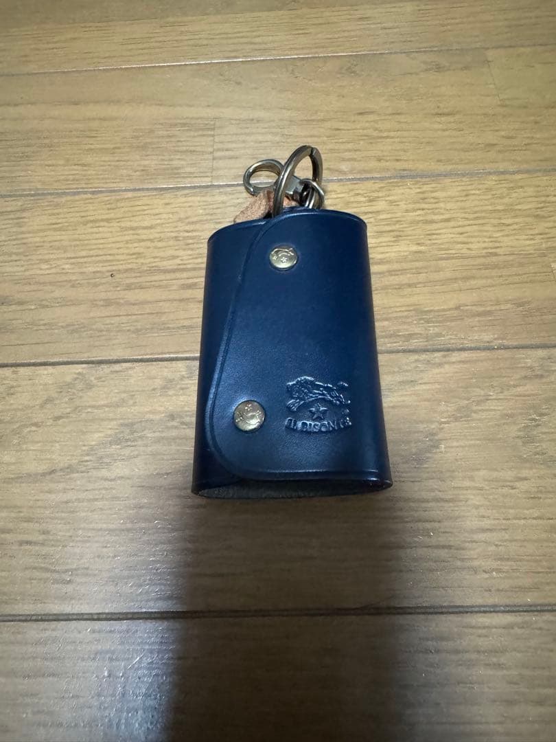 IL BISONTE イルビゾンテ レザーキーケース ネイビー 新品未使用
