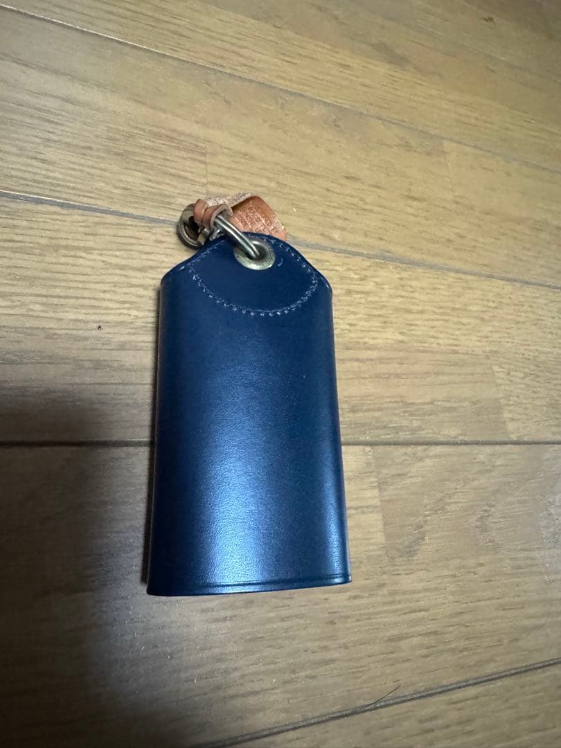 IL BISONTE イルビゾンテ レザーキーケース ネイビー 新品未使用