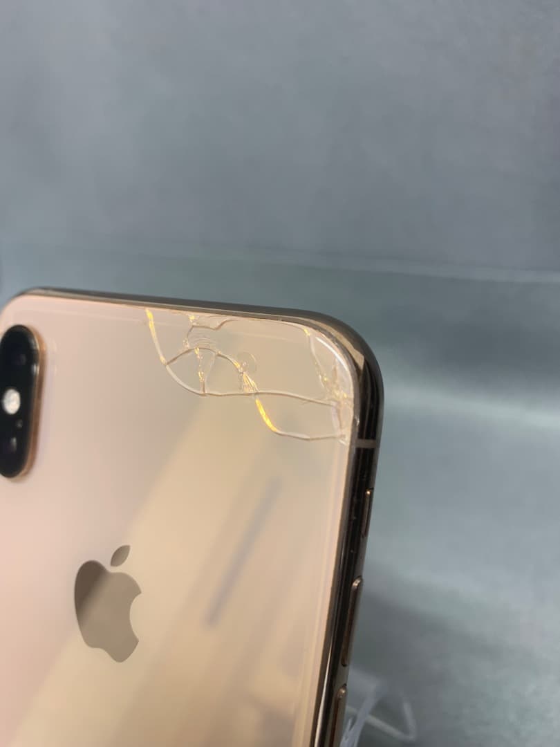 美品中古　国内版　SIMフリー　iPhone XR　 64GB コーラル色