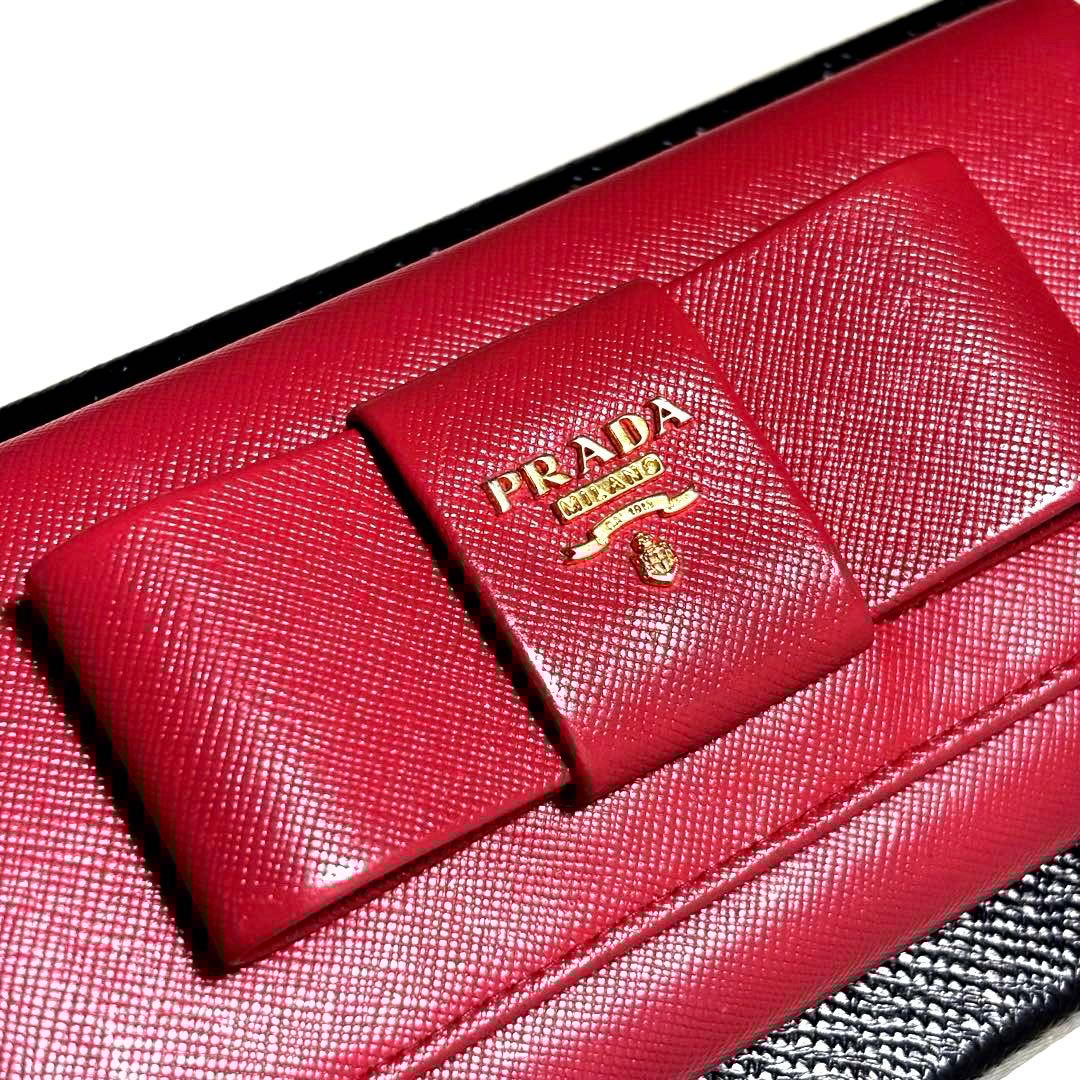 ✨極美品✨PRADA プラダ◆赤レッド◆サフィアーノレザー◆長財布◆ゴールドロゴ