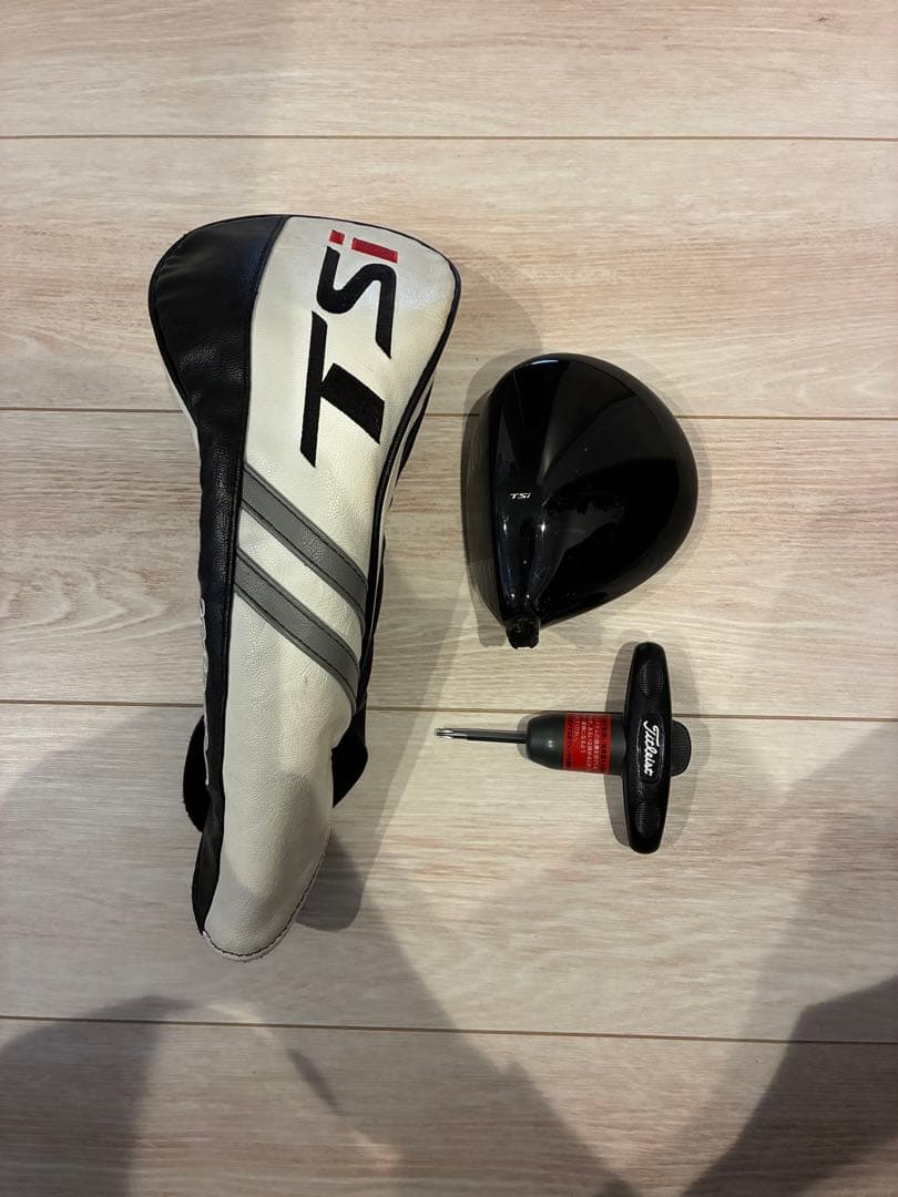 タイトリスト　TSi3　ドライバー　9.0°　ヘッドカバー　レンチ付