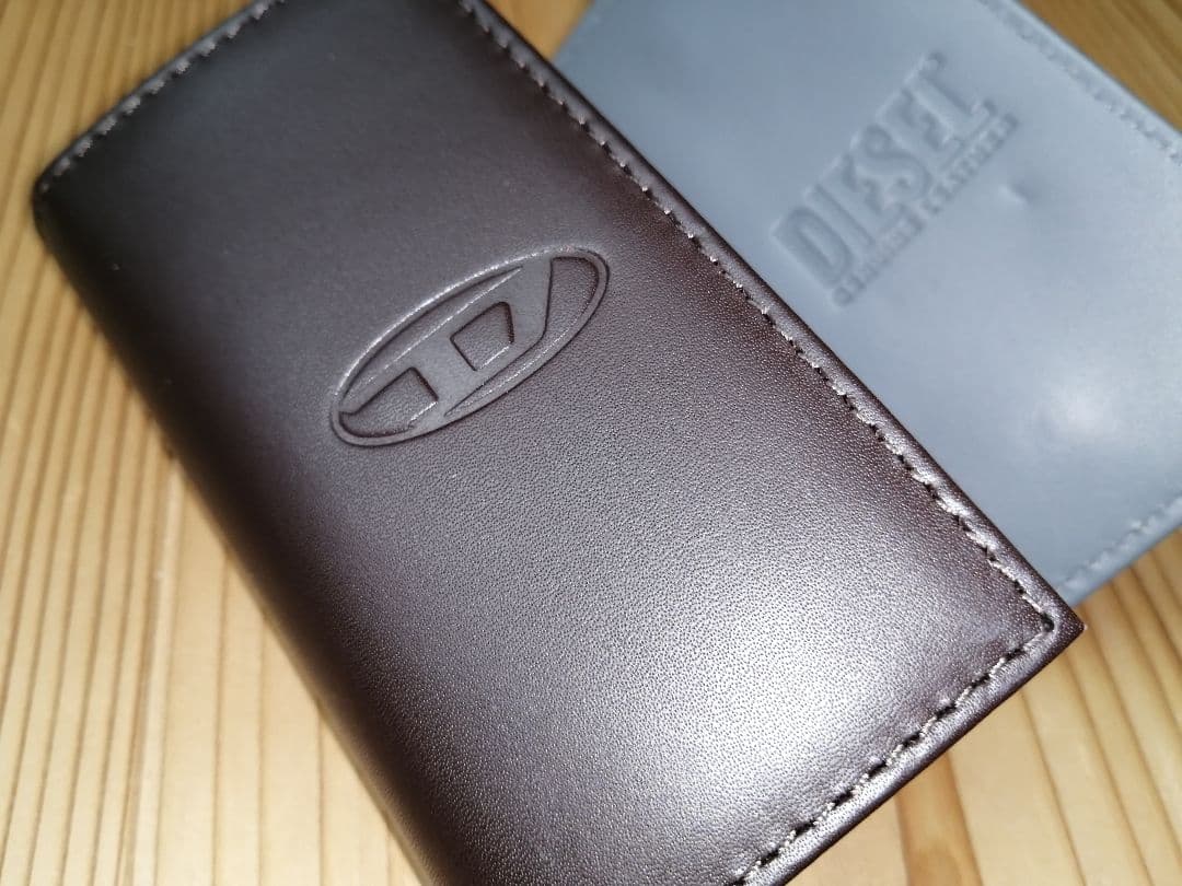 DIESEL　キーケース　X09010　ダークブラウン / グレー