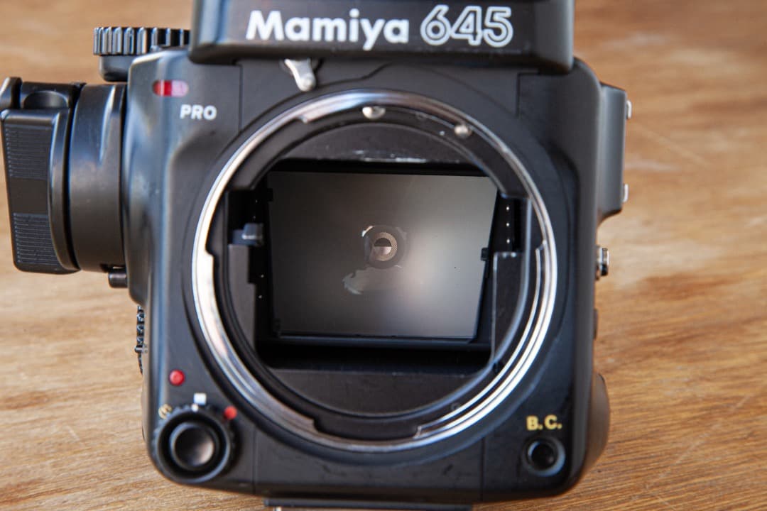 マミヤ　　MAMIYA 645 PRO