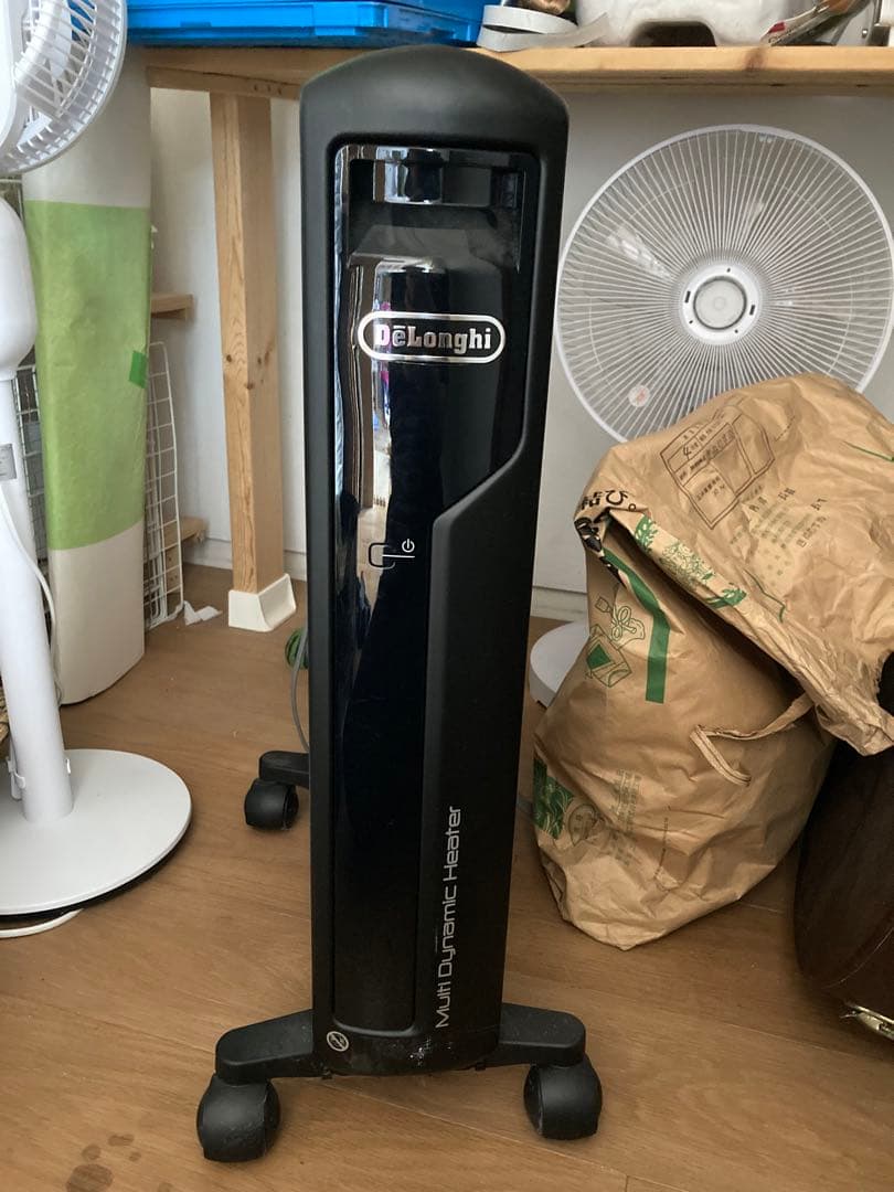 デロンギ　オイルヒーター　10畳〜13畳