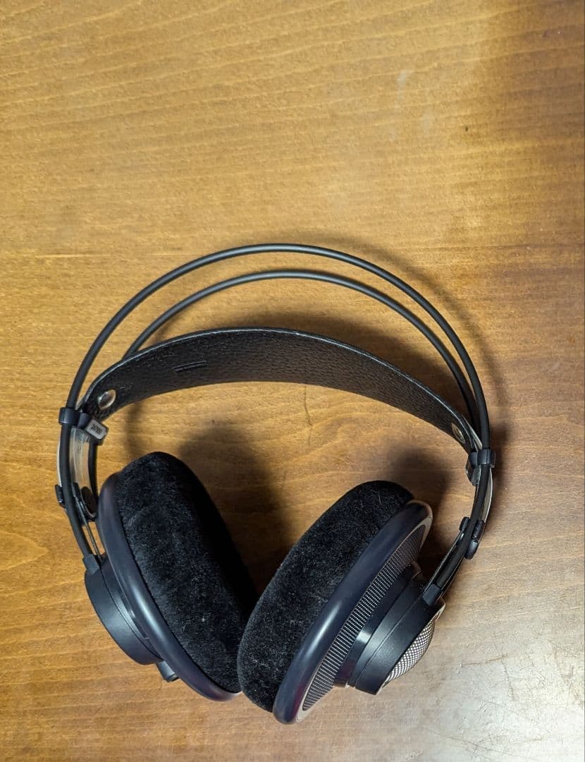 AKG K702 ヘッドホン ほぼ未使用の美品 本体とケーブルのみ