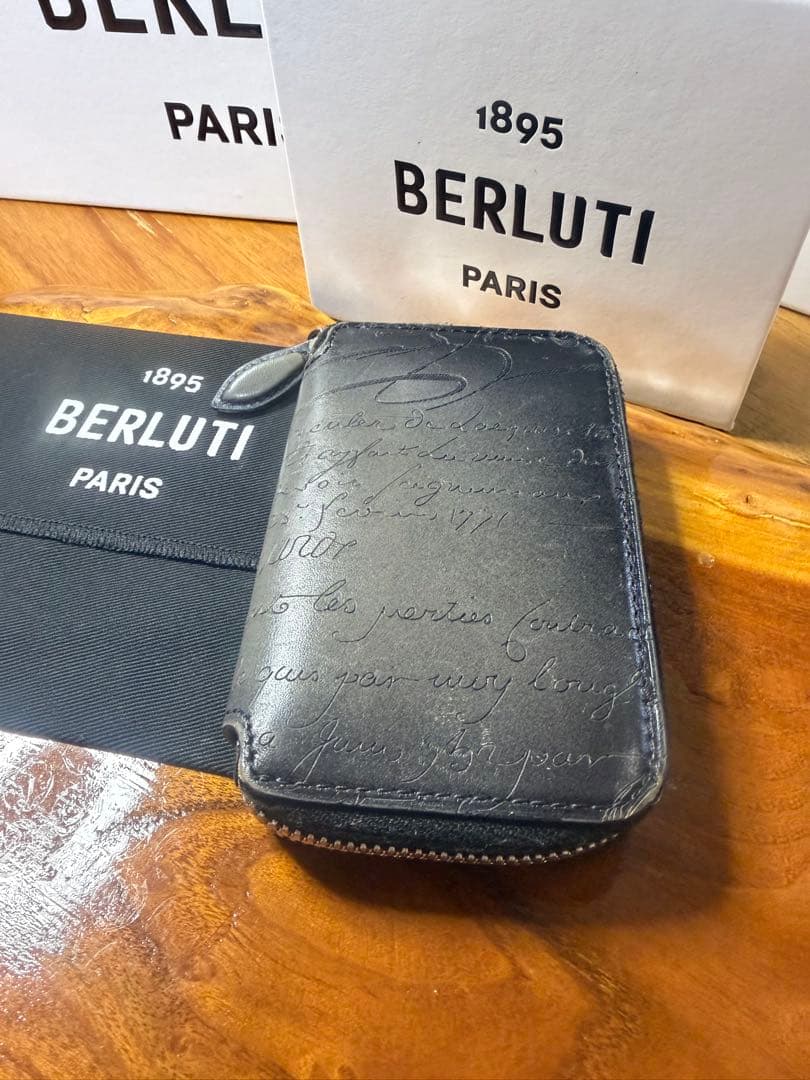 BERLUTI ベルルッティ コト スクリットレザー ジップ 6連キーケース