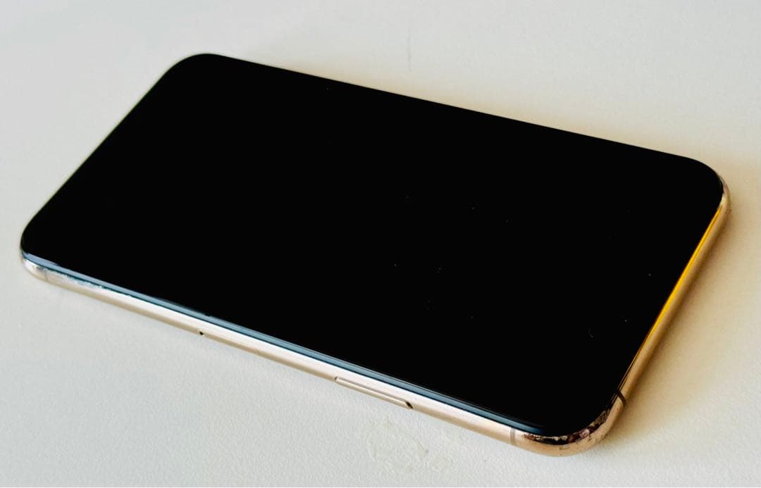 iPhone 11 Pro 256GB バッテリー新品 ゴールド Simフリー