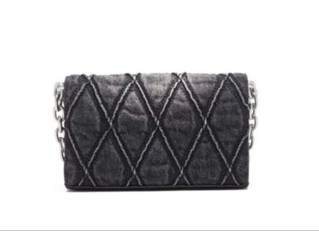 ナ*ん様 最終値下げ！DIESEL　ディーゼルショルダー長財布