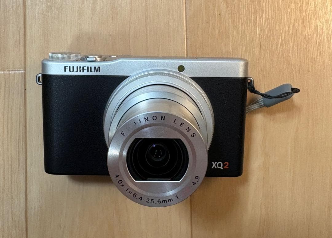 ジャンク品　Fujifilm XQ2 コンパクトデジタルカメラ