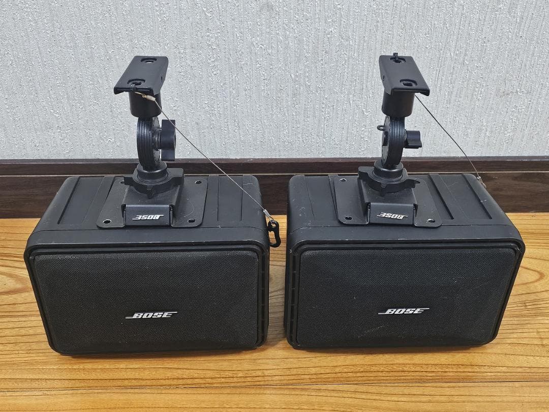 BOSE 101MM 連番 天吊り用 ブラケット付