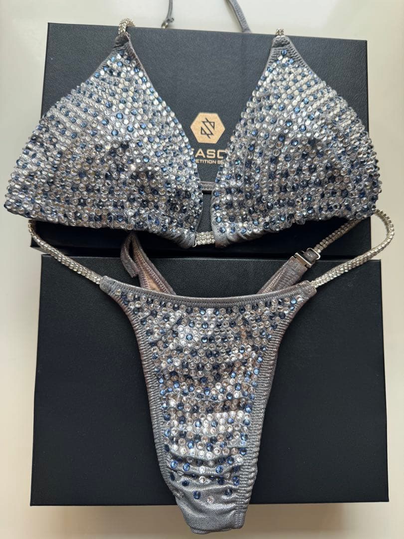 【即購入OK】美品 コンテスト用ビキニ SEASON