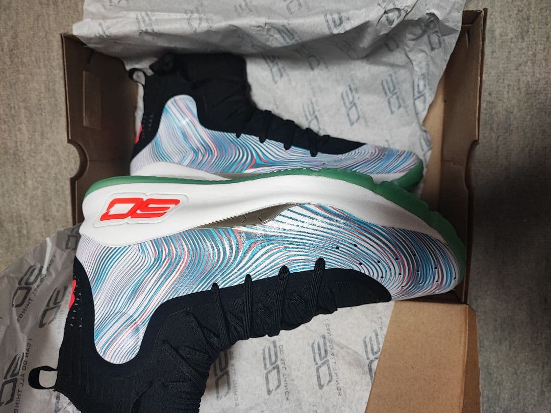 ●UNDERARMOUR CURRY 4 “More Magic” 29cm