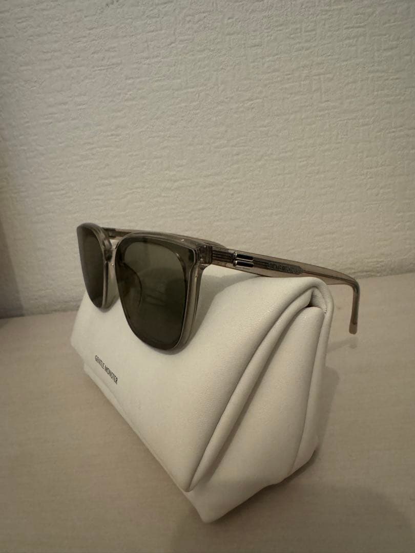 GENTLE MONSTER グレー サングラス