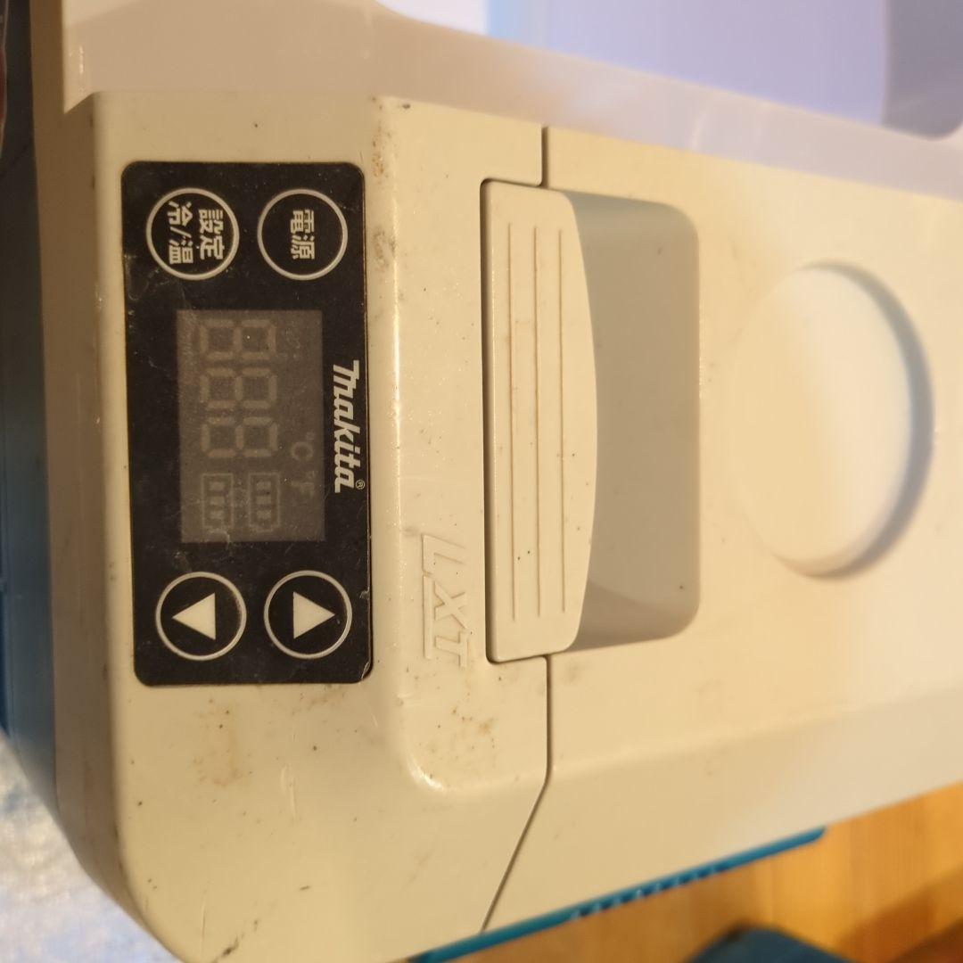 【ジャンク品】Makita ポータブル冷温庫 CW1 180D 20L