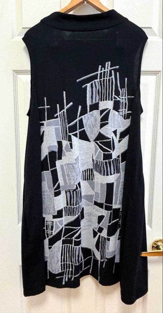 美品 慈雨 ジウ jiu チュニックベスト　ブラック