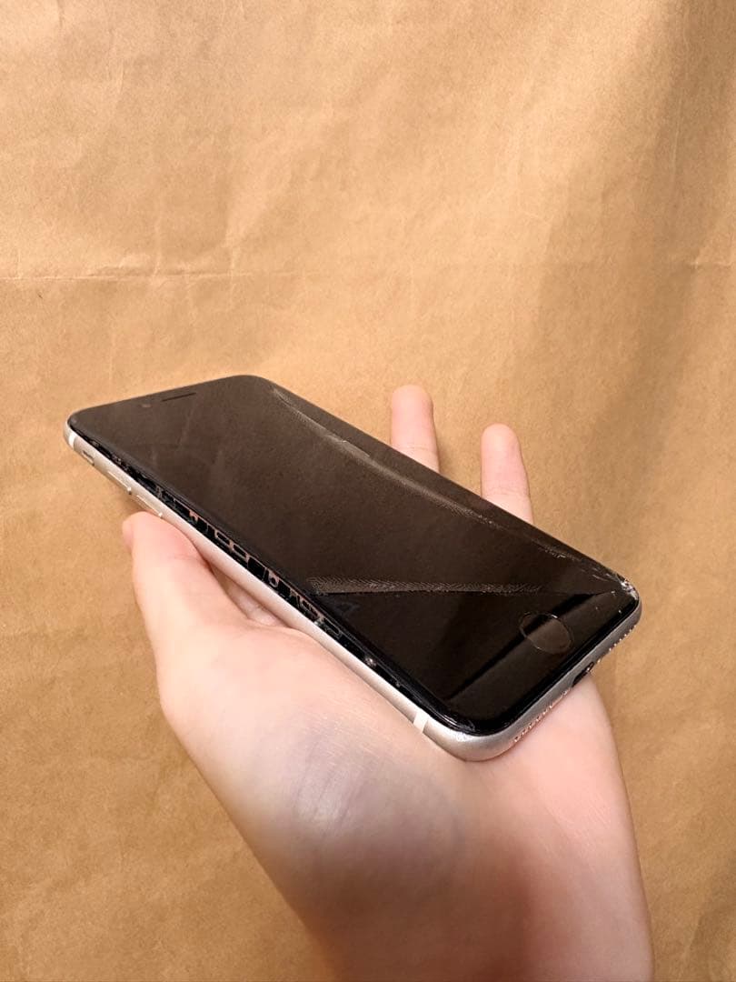 和*ゃ様 iPhoneSE3 ジャンク品