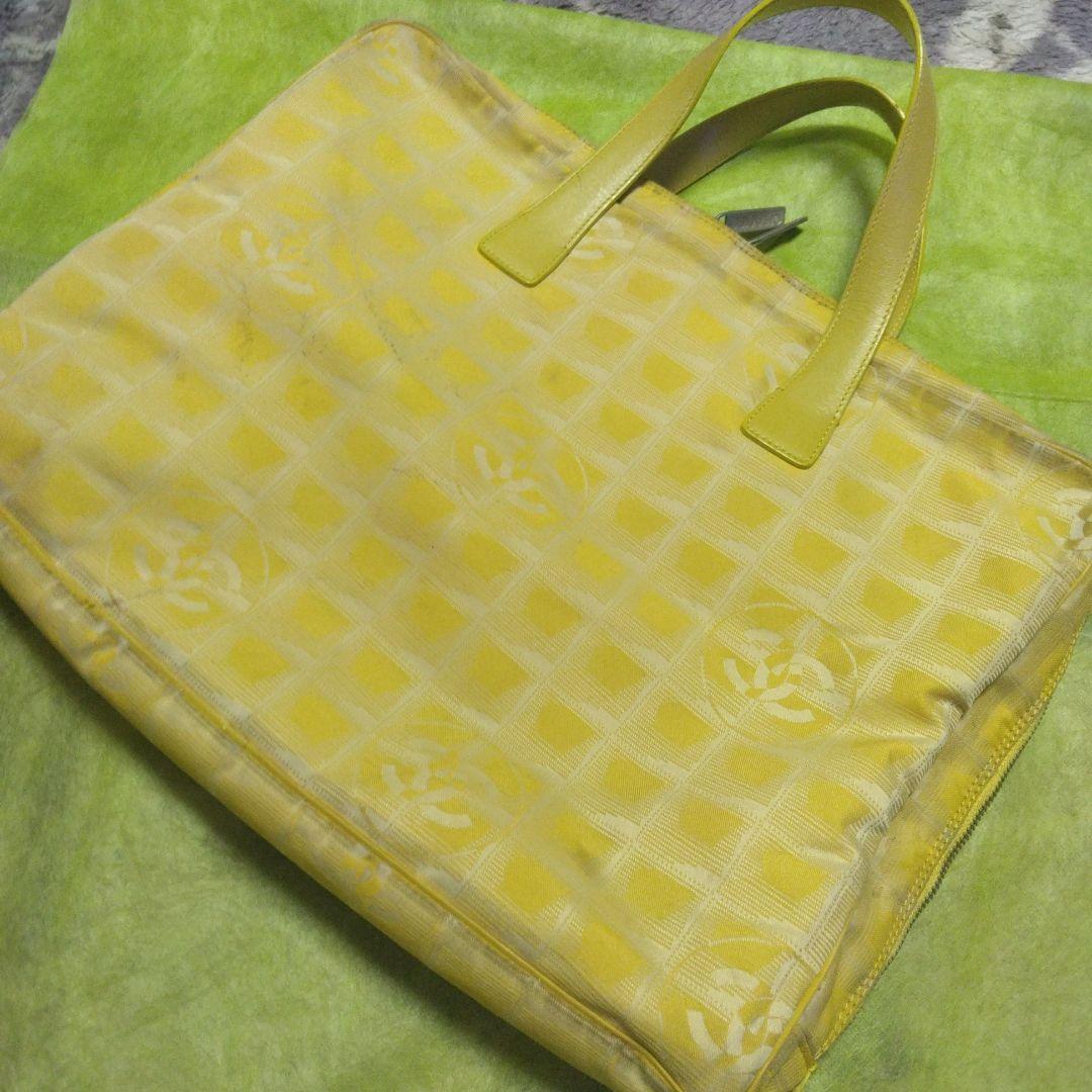 CHANELニュートラベルライン　ビジネスバッグ・ハンドバッグ《レア色イエロー》