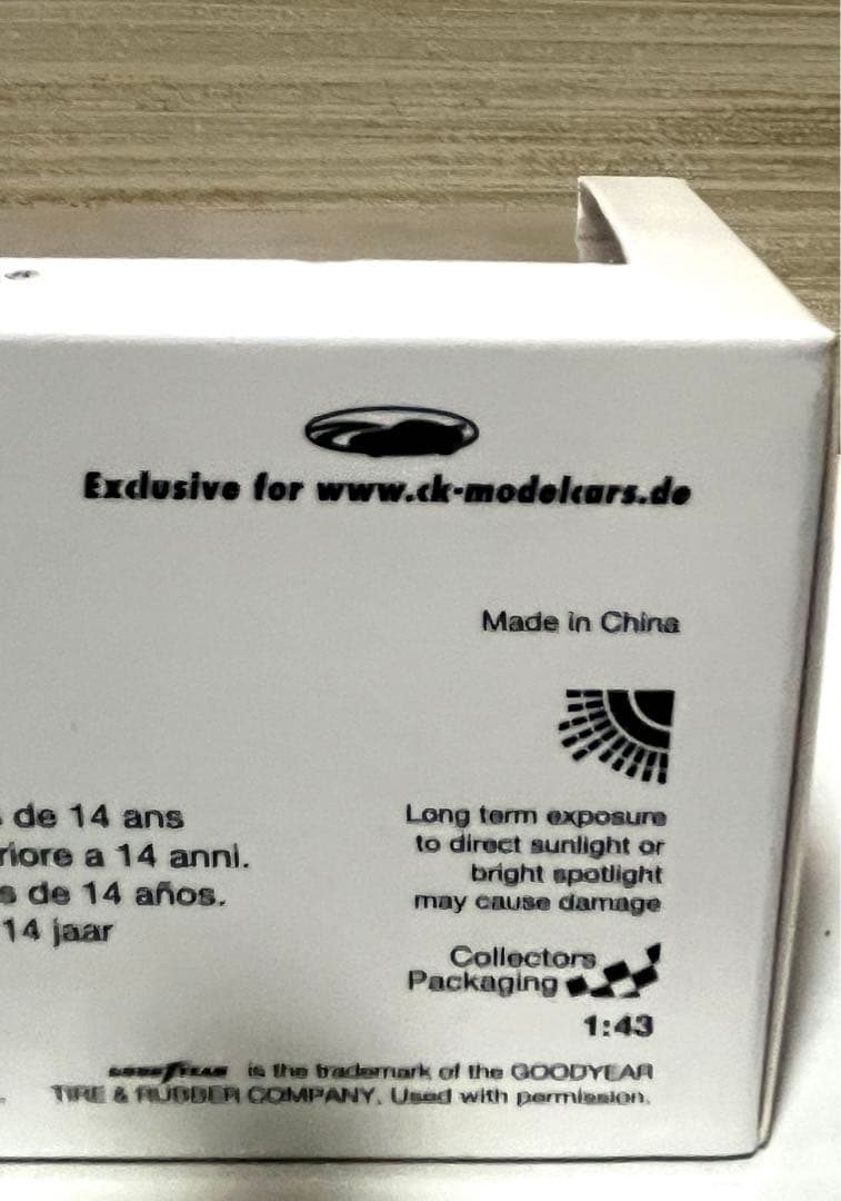 PMA 1/43 ポルシェ911 991-2 GT3-R IRON FORCE