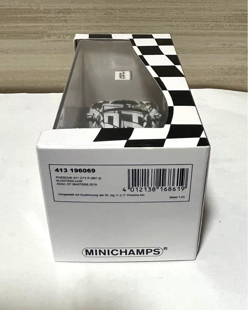 PMA 1/43 ポルシェ911 991-2 GT3-R IRON FORCE