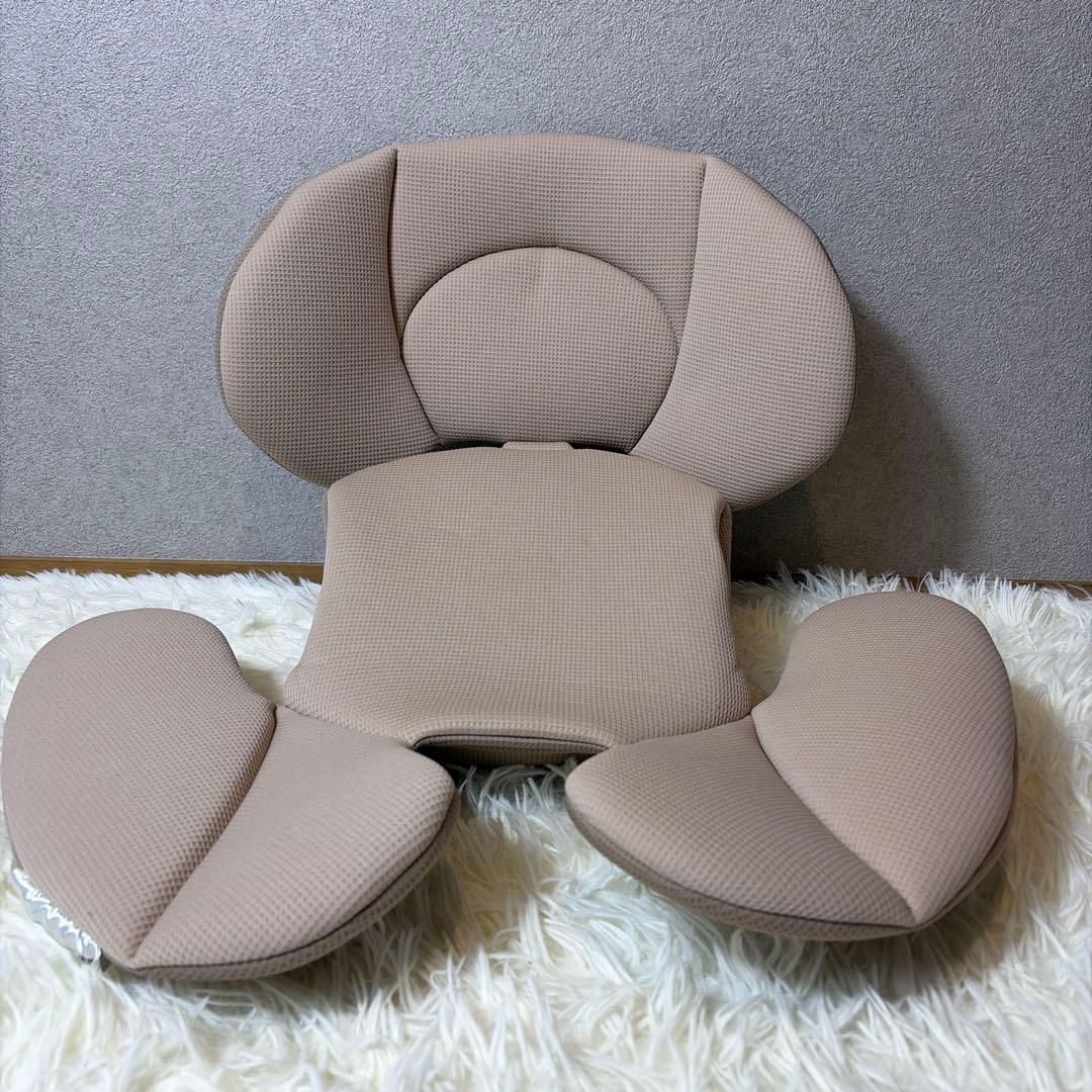 【極美品】Combi チャイルドシートコッコロ S UX ヘーゼルナッツ 新生児