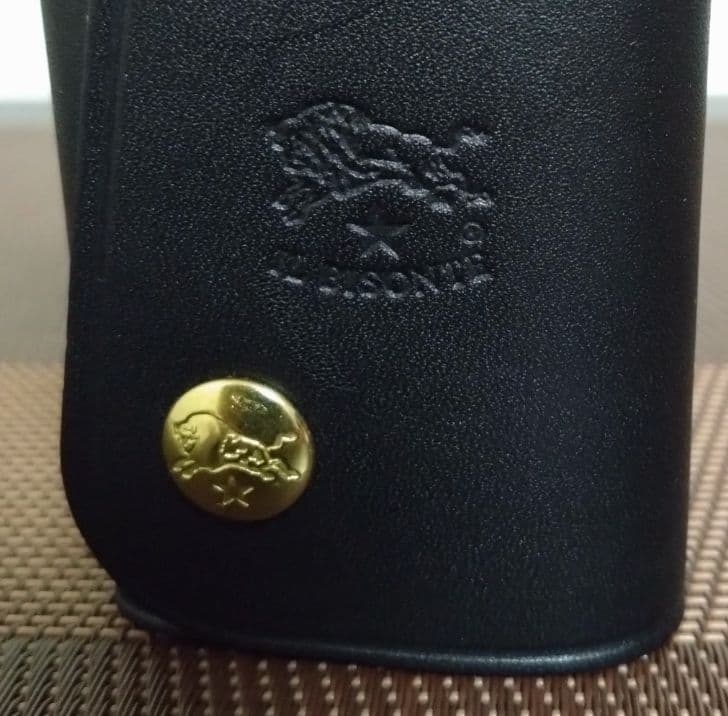 イルビゾンテ・キーケースホルダーブラック