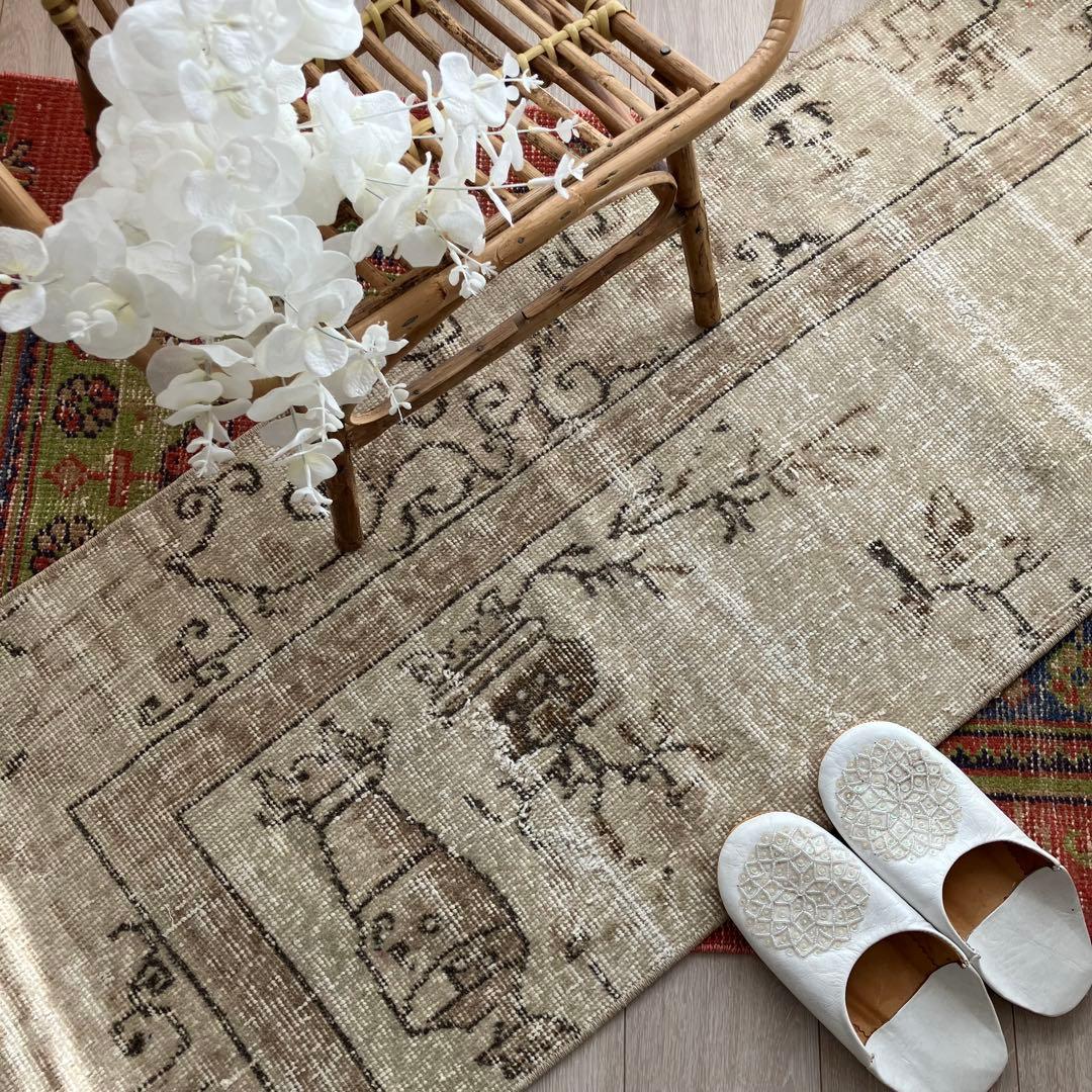 上品ベージュミルキー55×133✳︎花瓶　ロング　ランナー　トルコヴィンテージラグ
