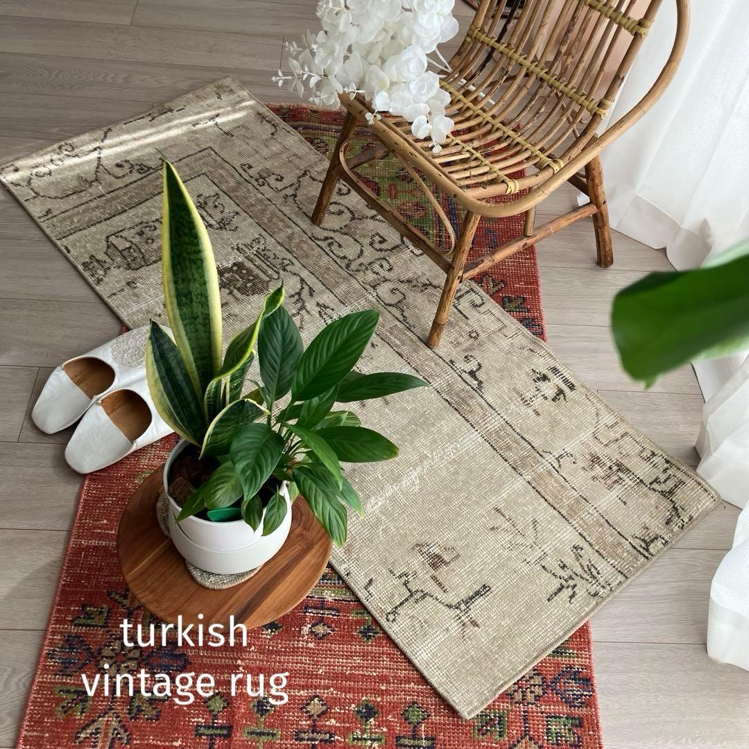 上品ベージュミルキー55×133✳︎花瓶　ロング　ランナー　トルコヴィンテージラグ