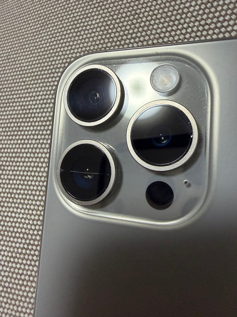 ゆ*う様 Apple iPhone 15Pro ナチュラルチタニウム256 si