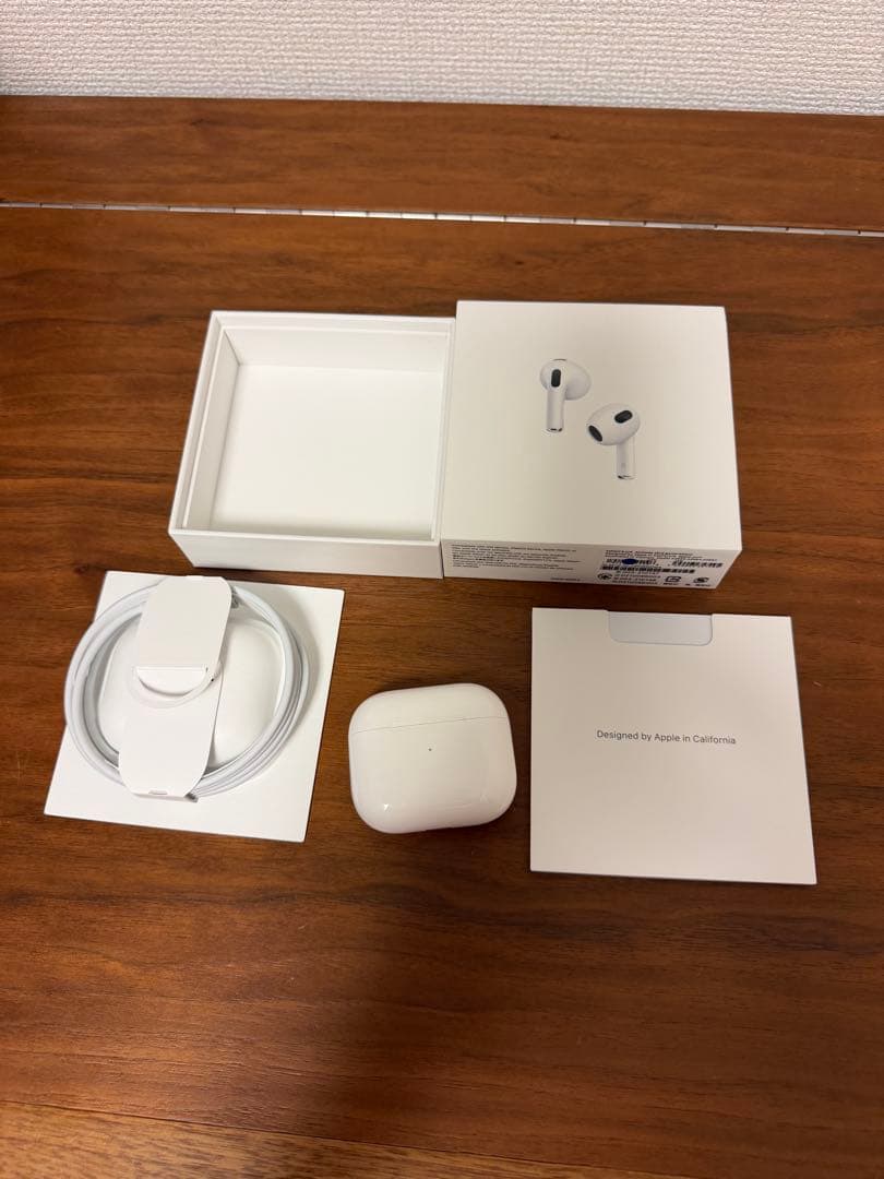 イヤホン AirPods Lightning Charging Case