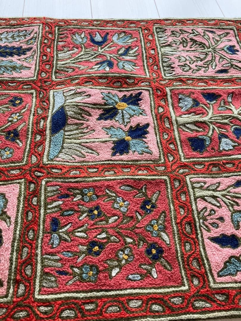 大*仏様 新品　カシミールラグ