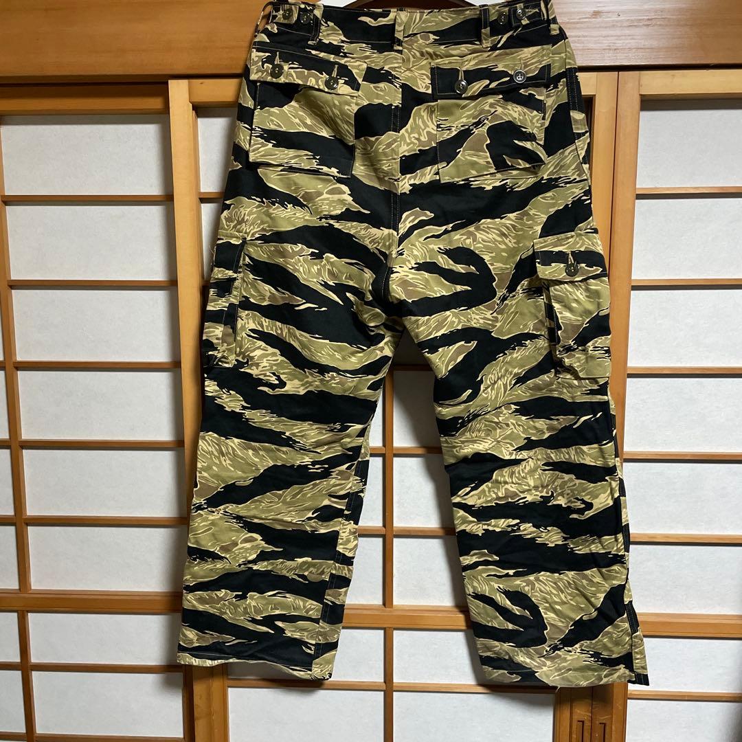 バズリクソンズ　タイガーカモパンツ　今月中まで販売