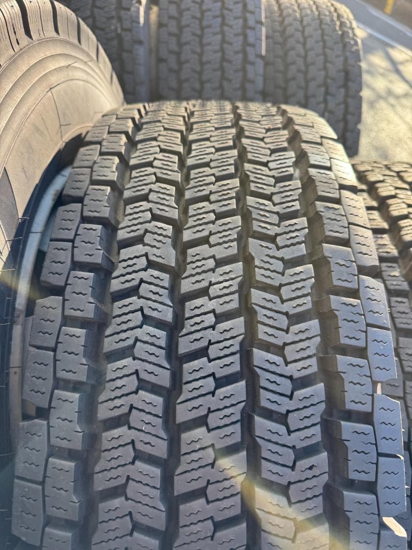 23年製 溝8割 265/70R19.5 ヨコハマ 905W ホイール付 6本
