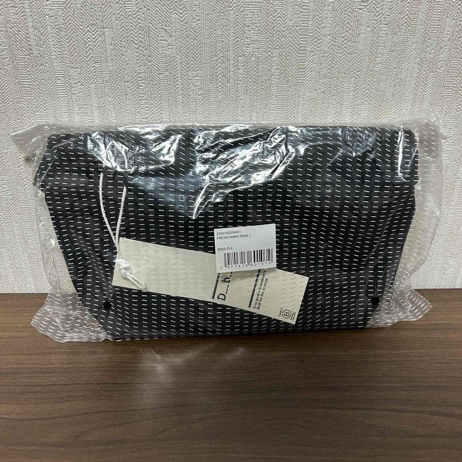 Db Freya Fanny Pack L ライヤ ファニー パック ブラック