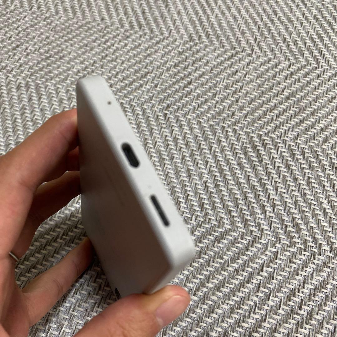 SO-53C Sony Xperia docomo シルバー（ケース・箱付き）