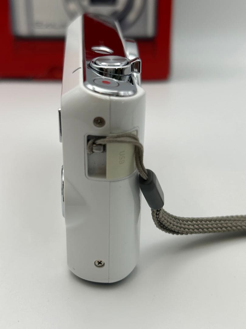 動作品　カシオ EXILIM EX-ZS180 充電器付き　コンデジ