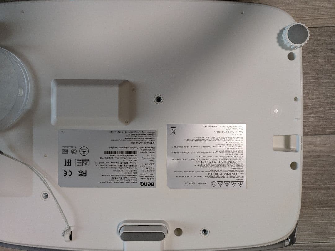 BenQ HT2150ST ホームプロジェクター