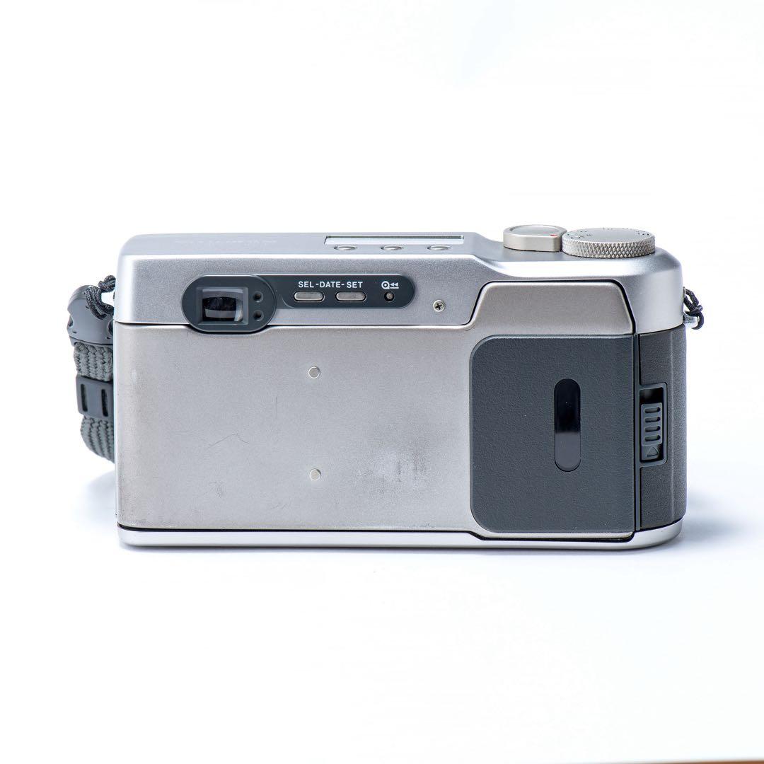 Fujifilm KLASSE シルバー コンパクトカメラ