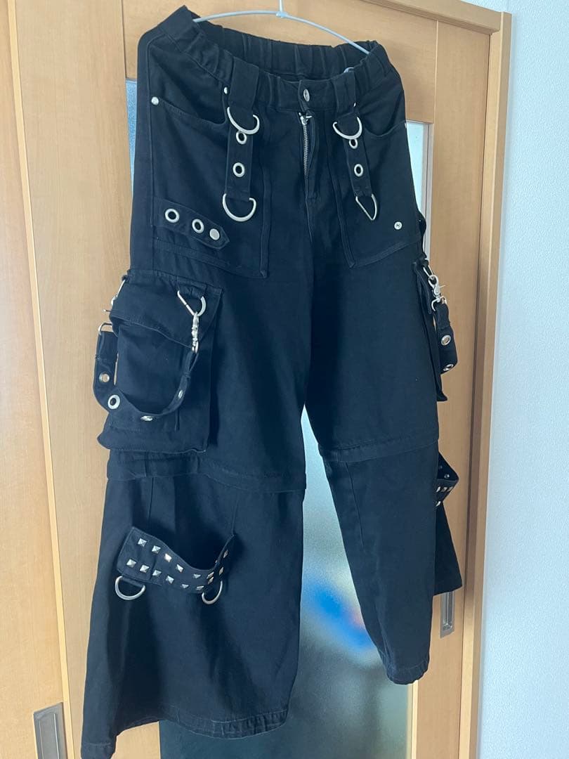 【瑠華】REFLEM ブラックカーゴパンツ 2way 未使用に近い