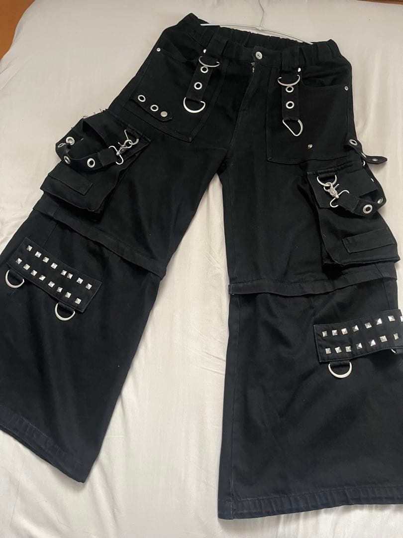 【瑠華】REFLEM ブラックカーゴパンツ 2way 未使用に近い