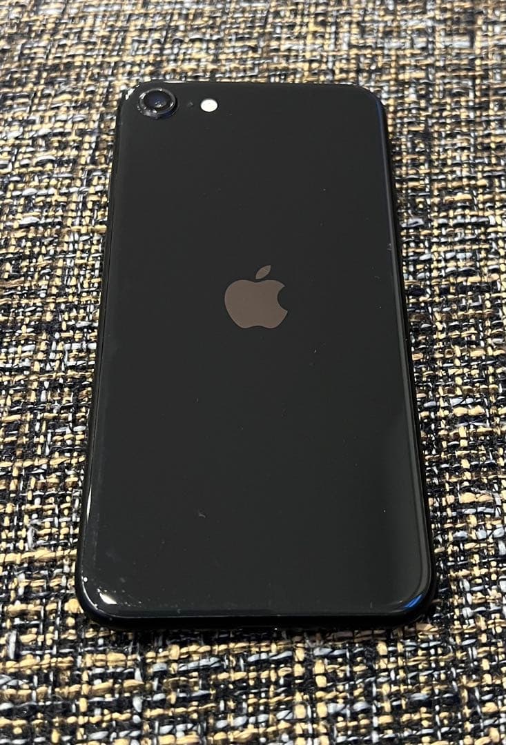 iPhone SE 第二世代　本体　黒　64GB