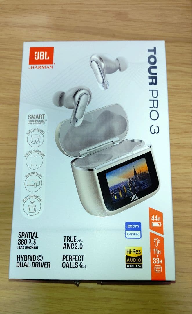 JBL TOUR PRO 3 ワイヤレスイヤホン カラー：ラテ