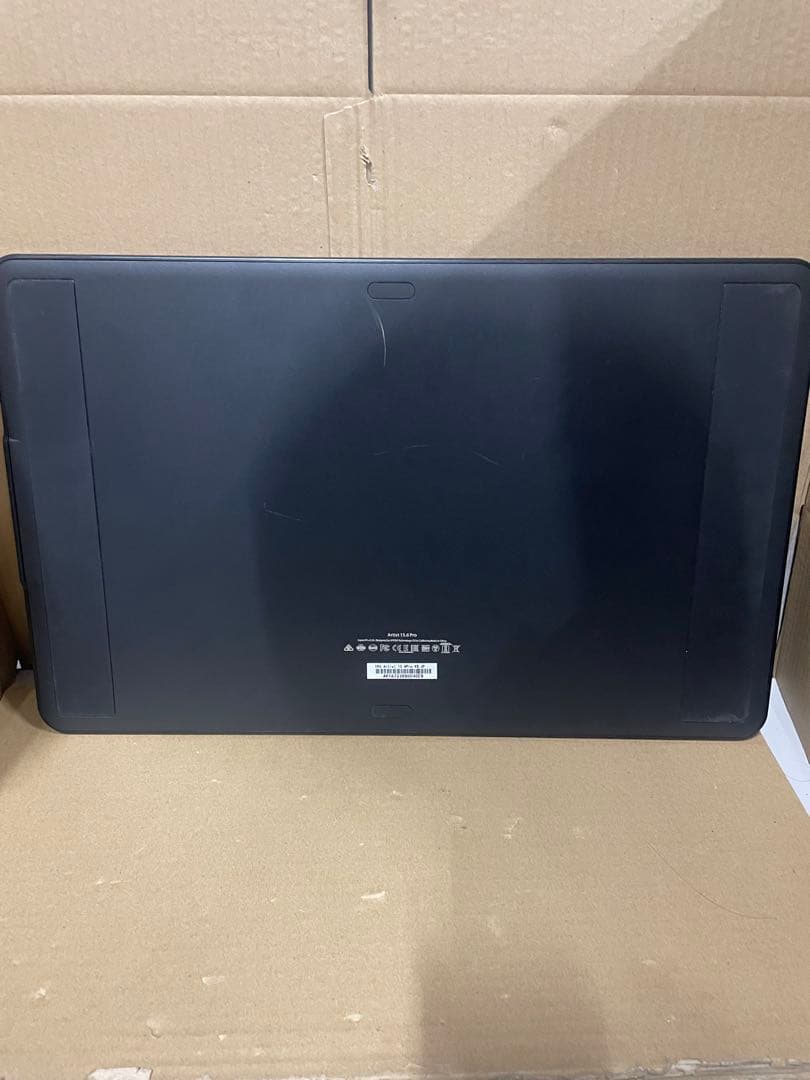 液晶タブレット　Artist 15.6 Pro