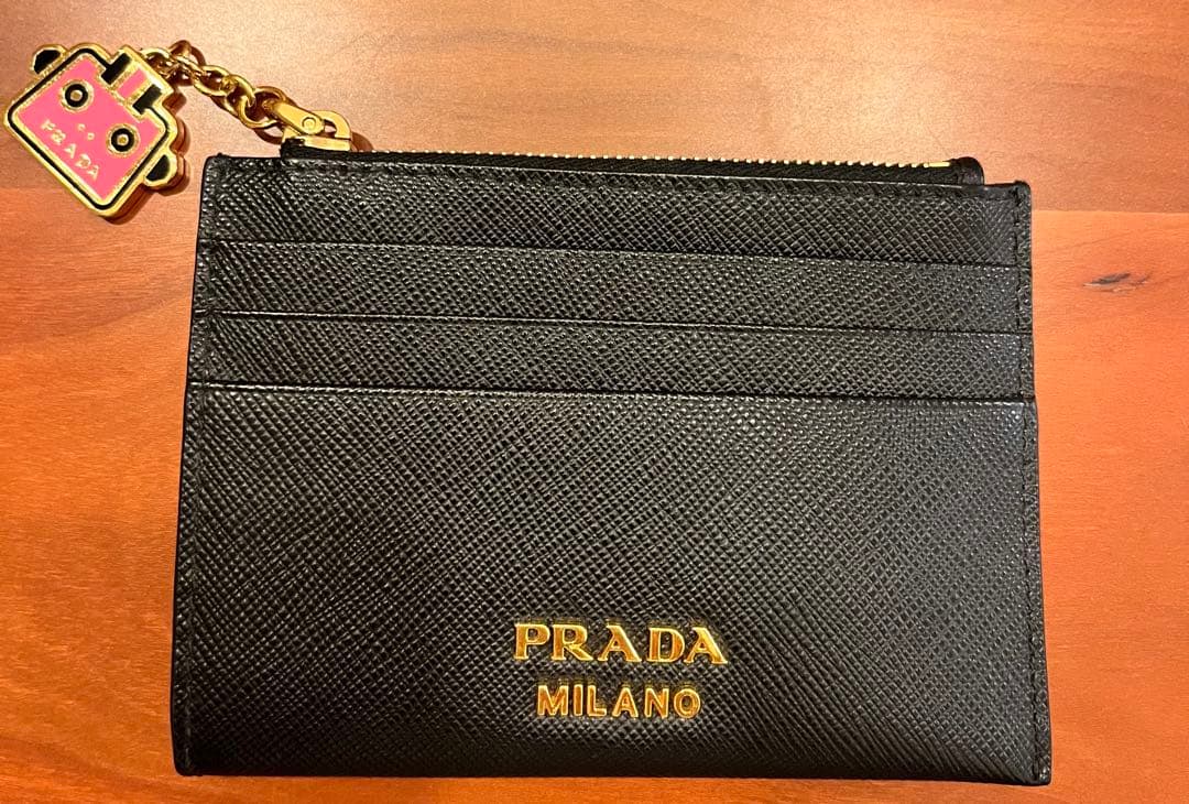 PRADA プラダ　サフィアーノ　カードケース　ロボット ブラック　ピンク