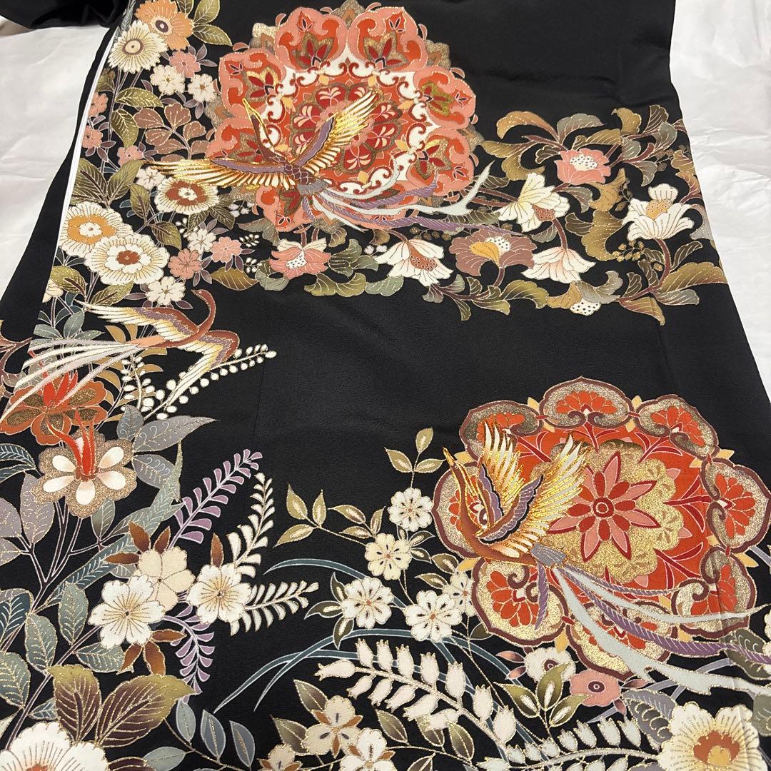 レトロでモダン素敵！未使用品しつけ糸付き　黒留袖　京友禅　金駒刺繍