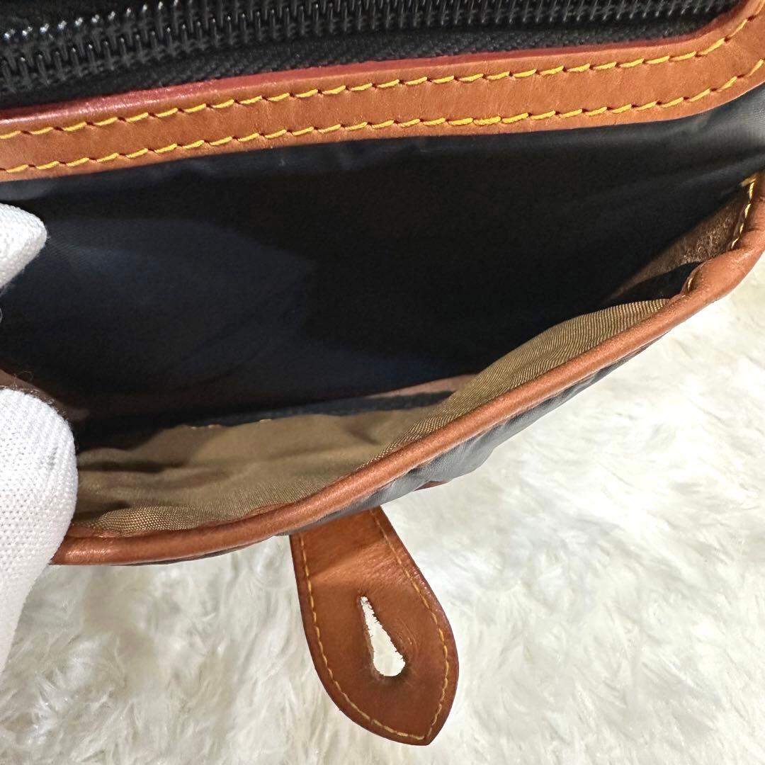 【HUNTING WORLD】バチュークロス ブラック ショルダーバッグ