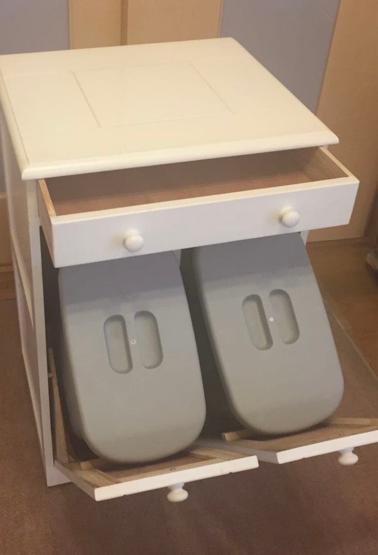 未使用展示品☆送料込☆カントリー調家具⭐️オシャレなゴミ箱☆