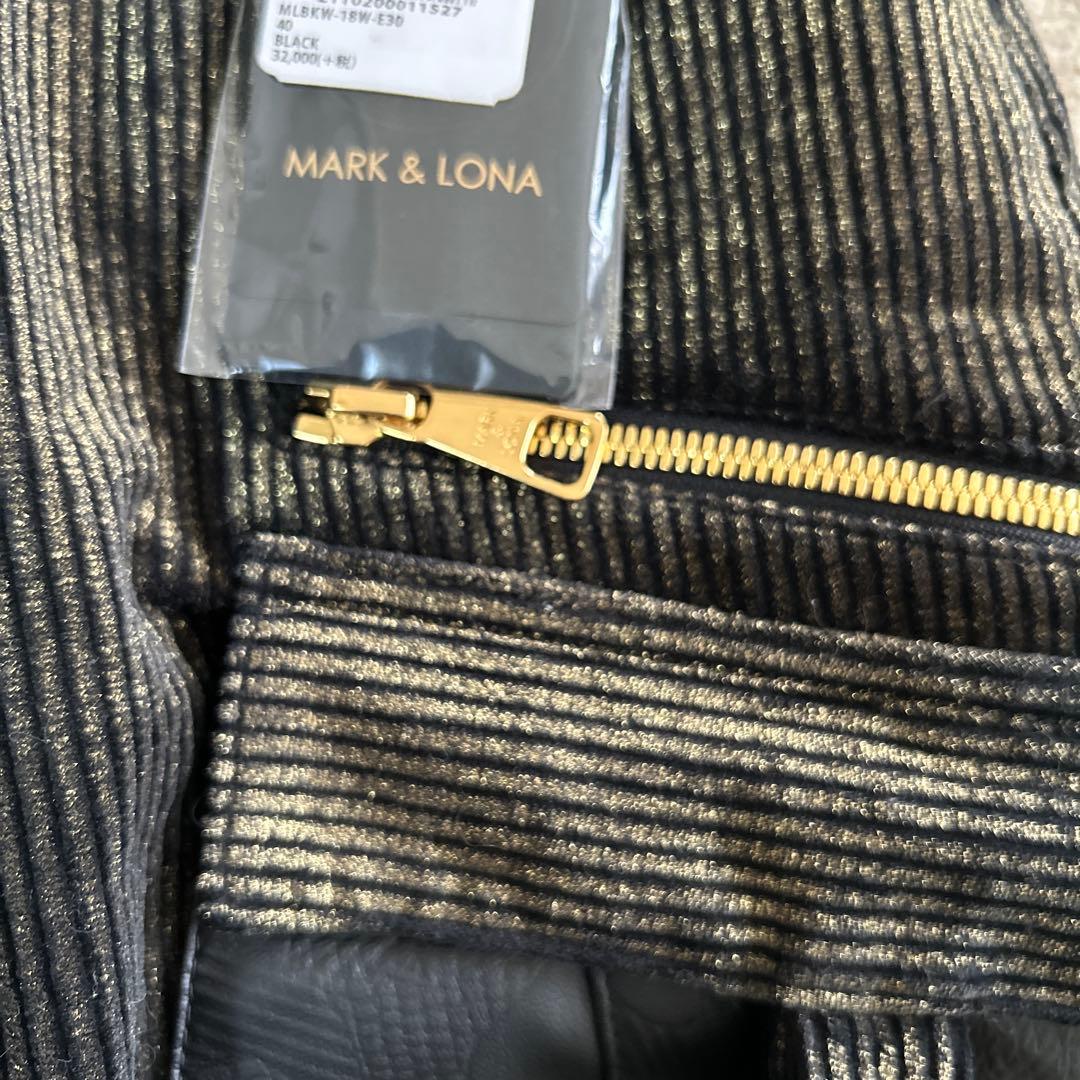 MARK&LONA 新品未使用スカート 定価32000円BLACK➕GOLD