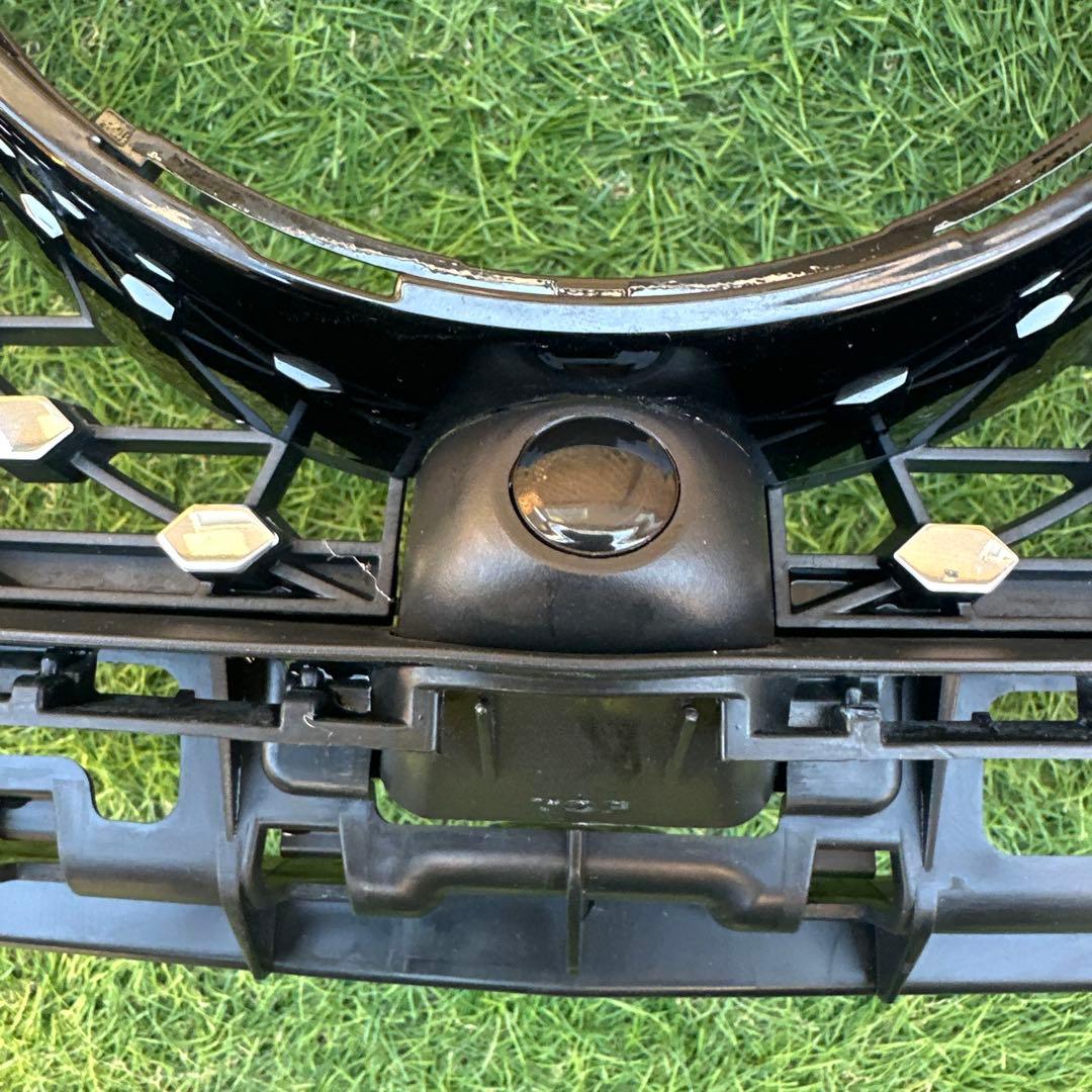 ベンツ　W213 E43 AMG （前期）43スタイルダイヤモンドグリル