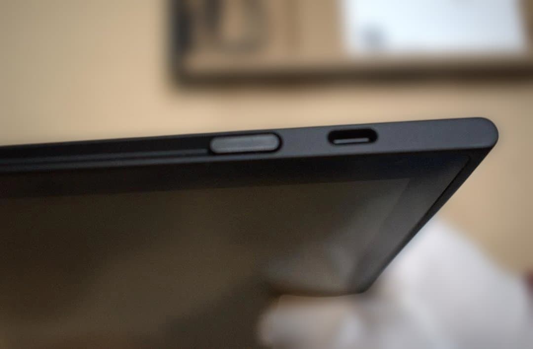 未使用　Wacom Movink 13