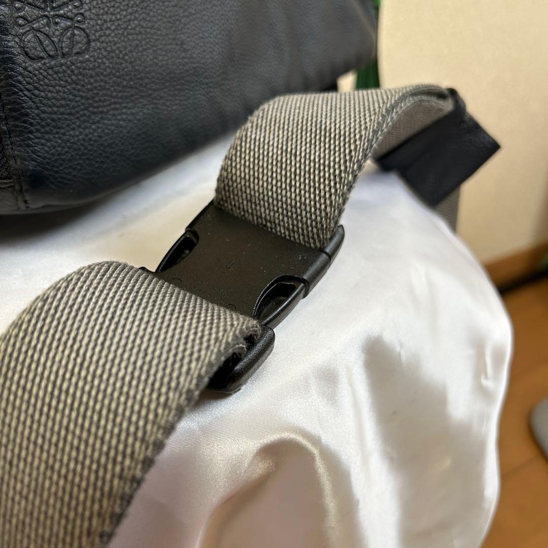 LOEWE ボディバッグ パズル ユニセックス